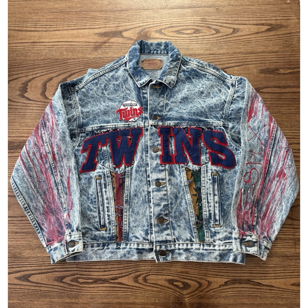Vintage 90s Levi's Men's Medium Custom‎ Minnesota Twins Acid Wash Jean Jacket